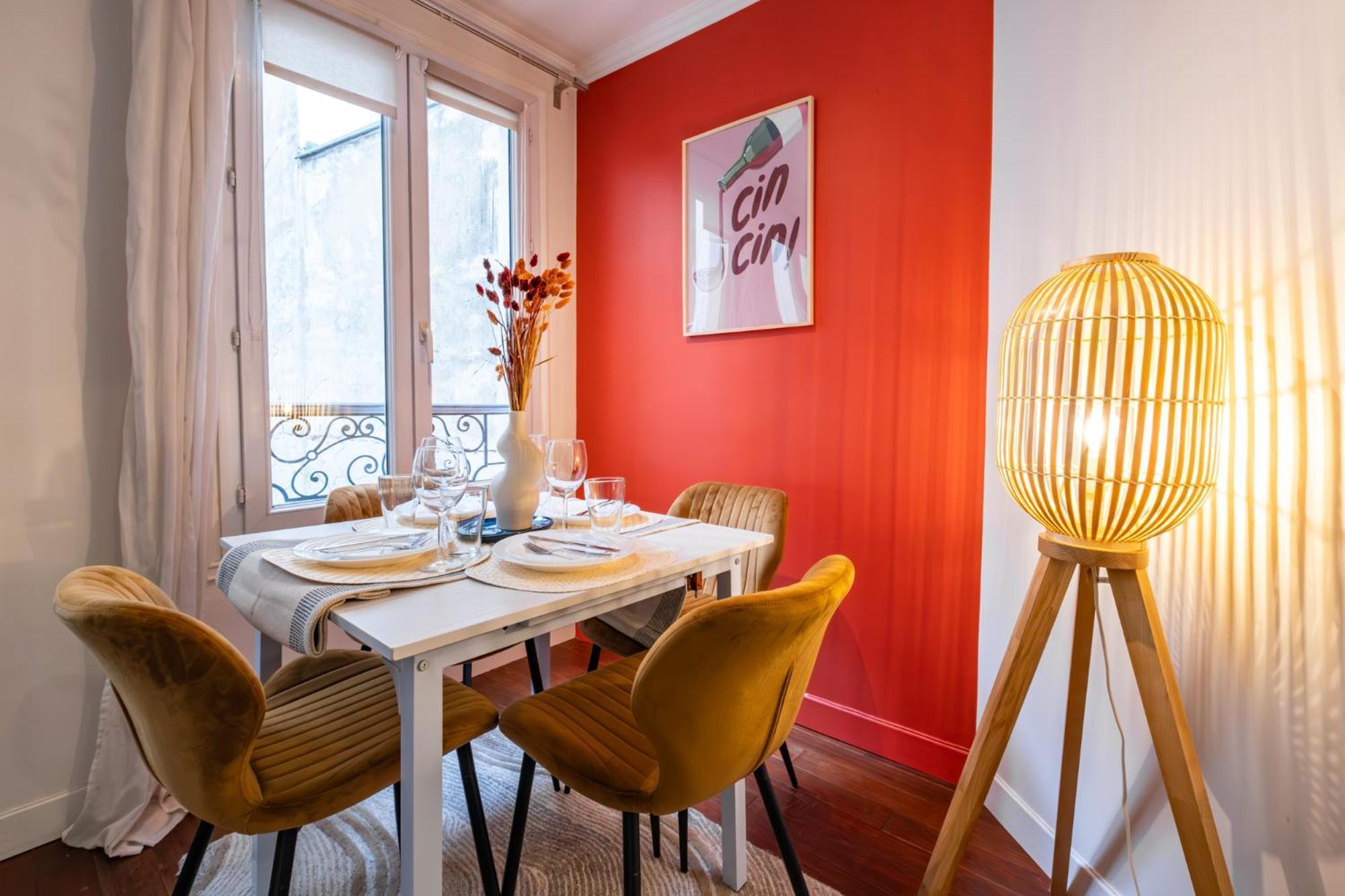 Charming Apartment In Heart Of Париж Екстериор снимка