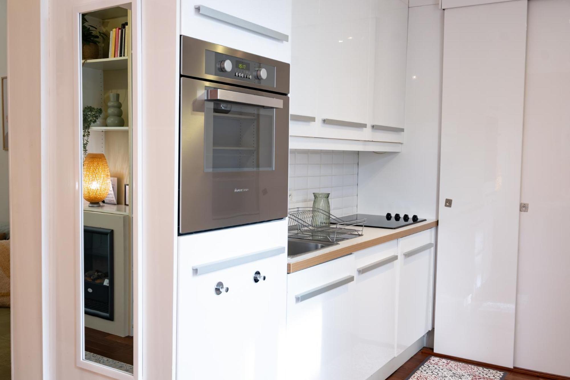 Charming Apartment In Heart Of Париж Екстериор снимка