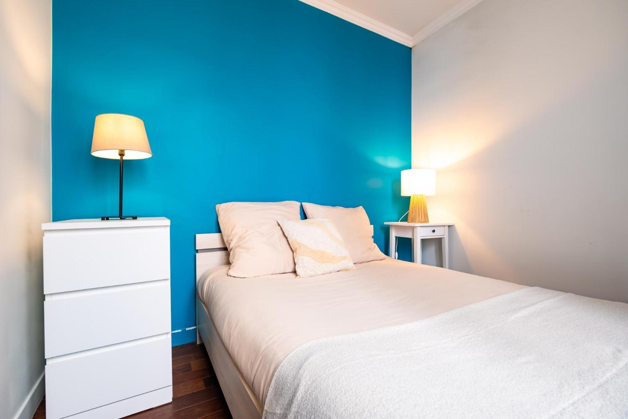 Charming Apartment In Heart Of Париж Екстериор снимка